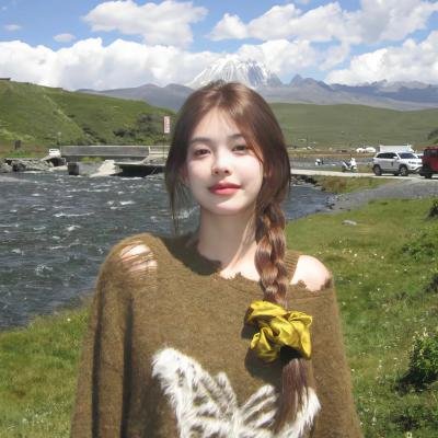 公园里的女孩